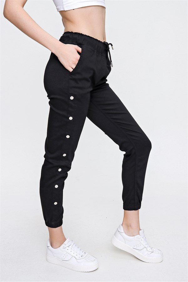 Kadın Siyah Bel ve Paça Lastikli Çıtçıtlı Pantolon