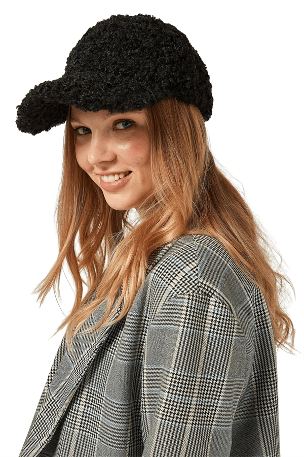 Kadın Siyah Kürklü Kep Şapka