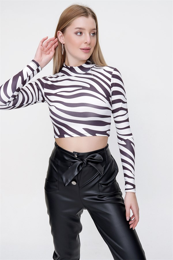 Kadın Siyah-Beyaz Zebra Desen Crop Bluz