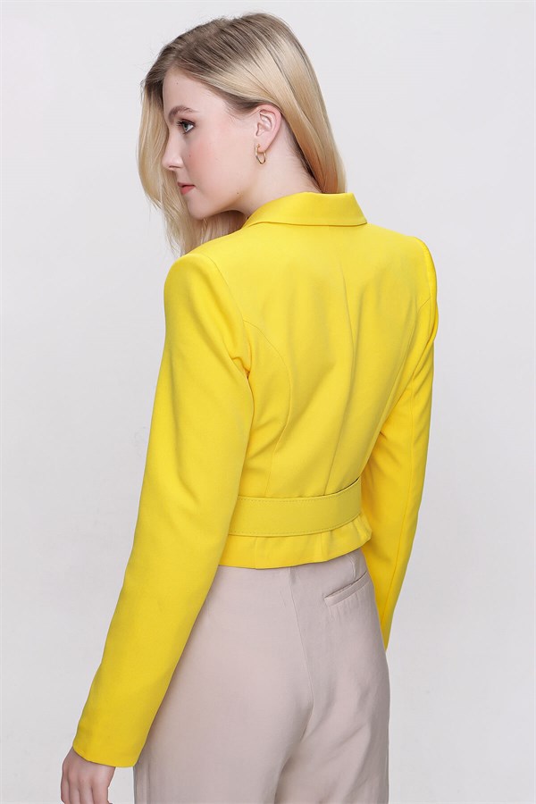 Kadın Sarı Kemerli Kısa Ceket