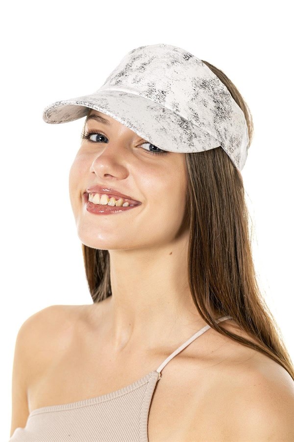 Kadın Siyah Beyaz Desenli Tenisçi Şapka