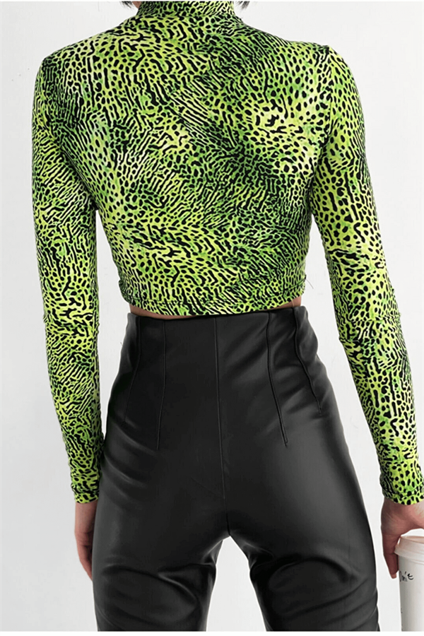 Kadın Yeşil Yarım Balıkçı Leopar Desenli Crop Bluz