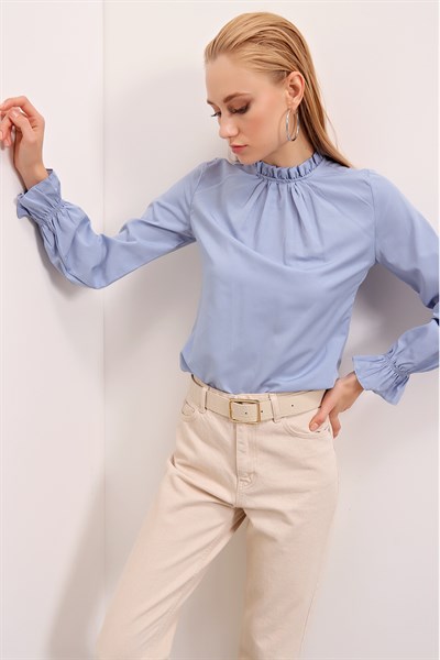 Kadın A.Mavi Yaka Büzgü Detay Bluz
