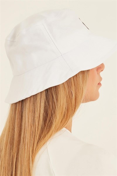 Kadın Beyaz Ny Nakışlı Siyah Bucket Şapka