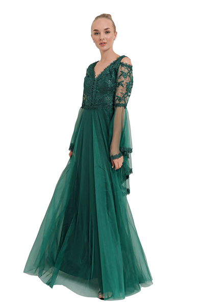 Kadın Zümrüt Yeşil Kolu Volanlı Üzeri Dantel Tül Abiye Elbise