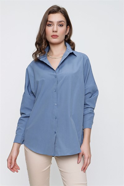 Kadın Mavi Geniş Yaka Düz Gömlek