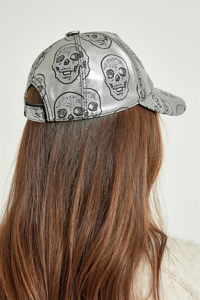 Kadın Gümüş Kuru Kafa Desenli Kep Şapka