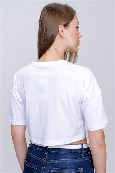 Kadın Beyaz Bisiklet Yaka Salaş Crop Tişört