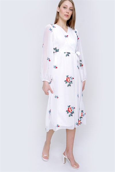 Kadın Ekru Kruvaze Yaka Çiçek Nakışlı Midi Elbise