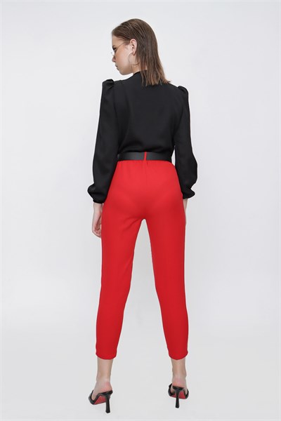 Kadın Kırmızı Halka Kemerli Pantolon
