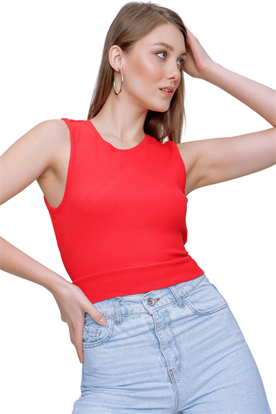 Kadın Kırmızı Sırt Dekolteli Sıfır Kol Bağlamalı Crop Bluz