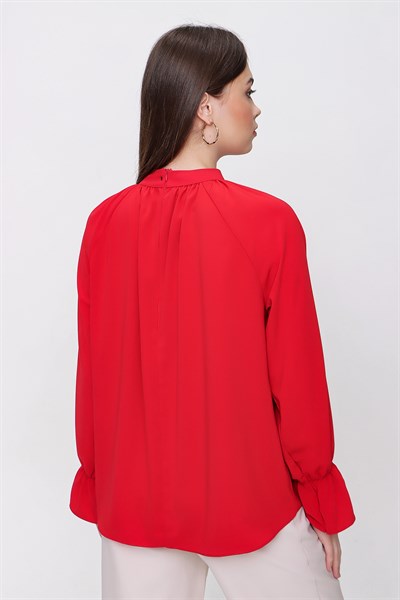 Kadın Kırmızı Yaka Büzgülü Kol Lastikli Bluz