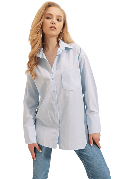 Kadın Mavi Sırtı Düğme Detaylı Oversize Gömlek