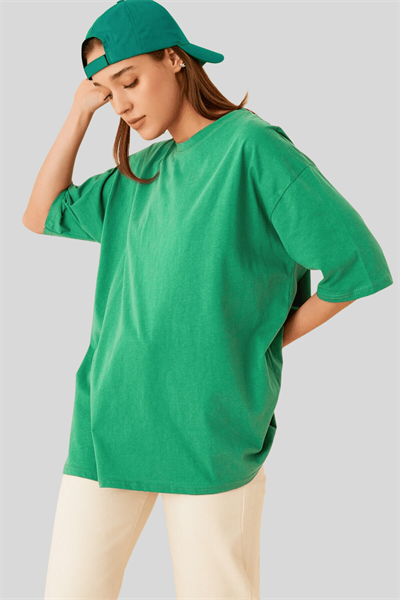 Kadın Yeşil Bisiklet Yaka Oversize Tişört