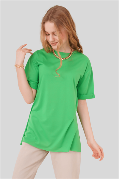Kadın Yeşil Kol Katlı Yırtmaçlı Salaş Tişört