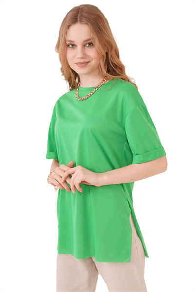 Kadın Yeşil Kol Katlı Yırtmaçlı Salaş Tişört